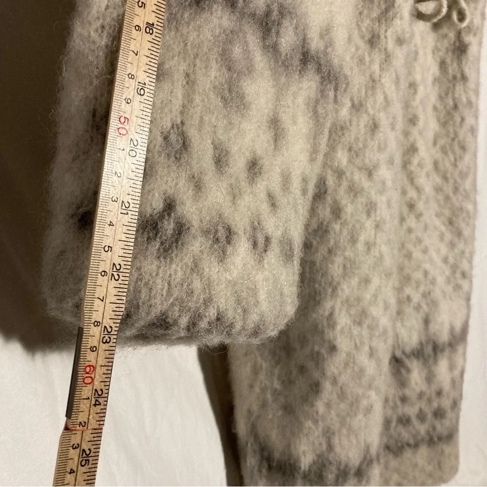 Vintage 70’s VAKA Pure New Wool Coat w/ Woolmark - Picture 10 of 13